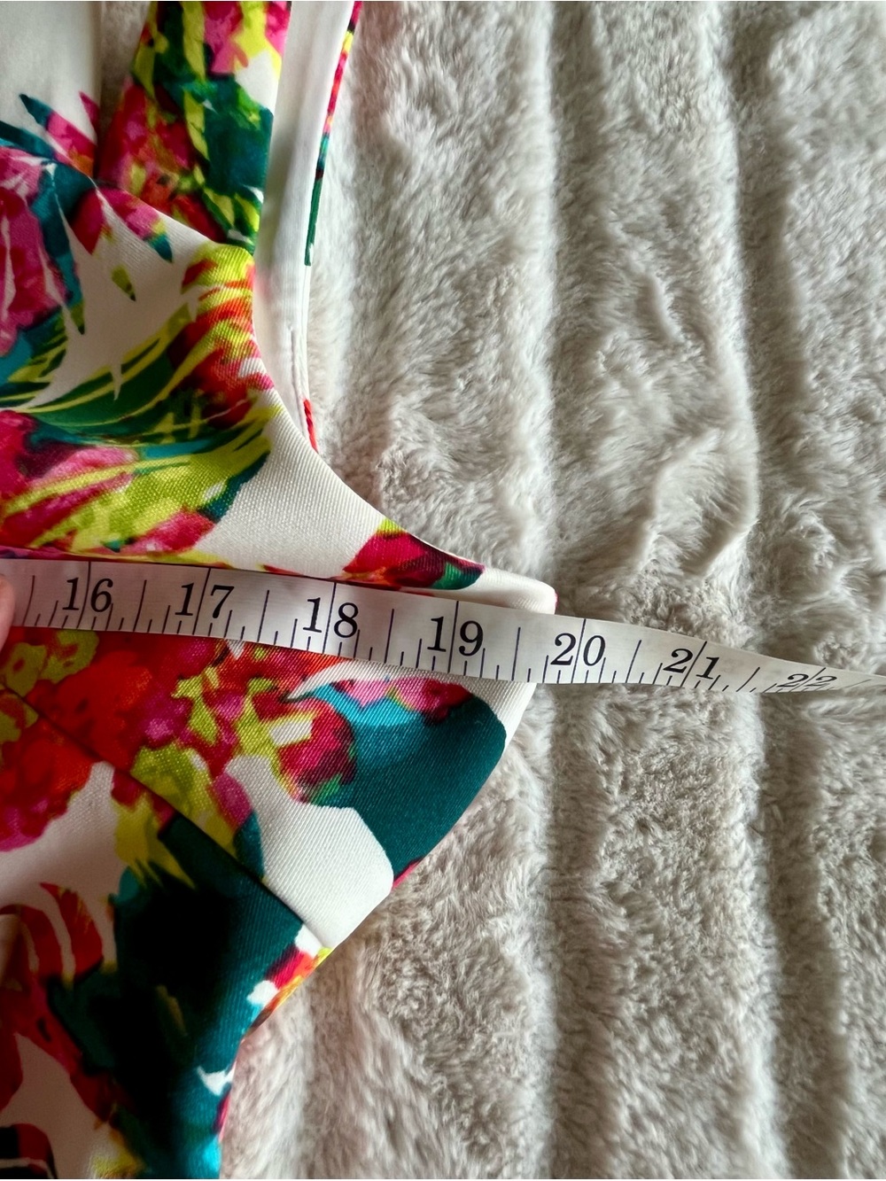 GUESS Tropical Floral Cross-Back Bodycon Dress V-Neck US 10 ✨EUC - Picture 11 of 16